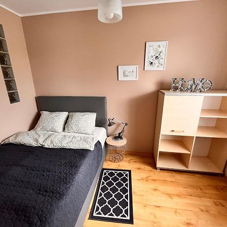 Apartament Roentgena 16 Przy Centrum Onkologii I Klinice Novum Warsaw Exterior photo